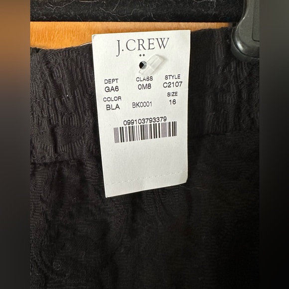 J.Crew Jacquard floral boardwalk pull on short, size 16, NWT - Picture 3 of 5